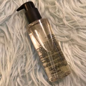 M.A.C cleanse off oil